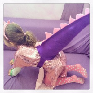Dinosauro, costume da carnevale per bambini DIY