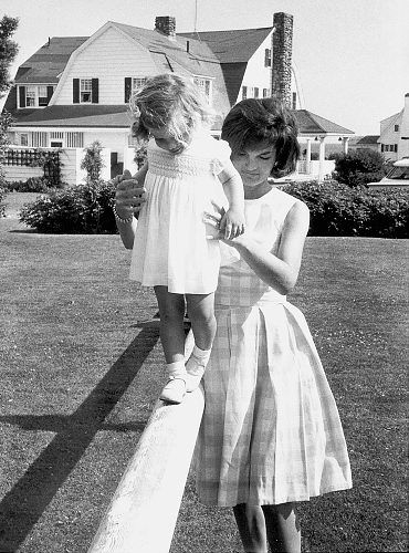 storie di mamme Jacqueline Kennedy con Caroline 1