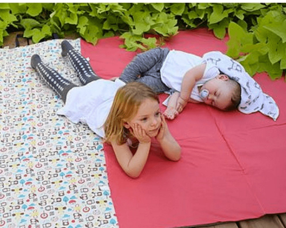 viaggiare con bambini piccoli mezoome tappeto