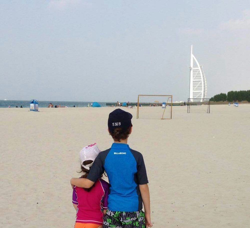 viaggio a Dubai con bambini spiaggia