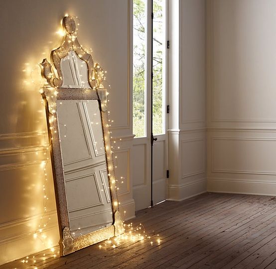 Come usare le lucine di Natale non solo a Natale specchio