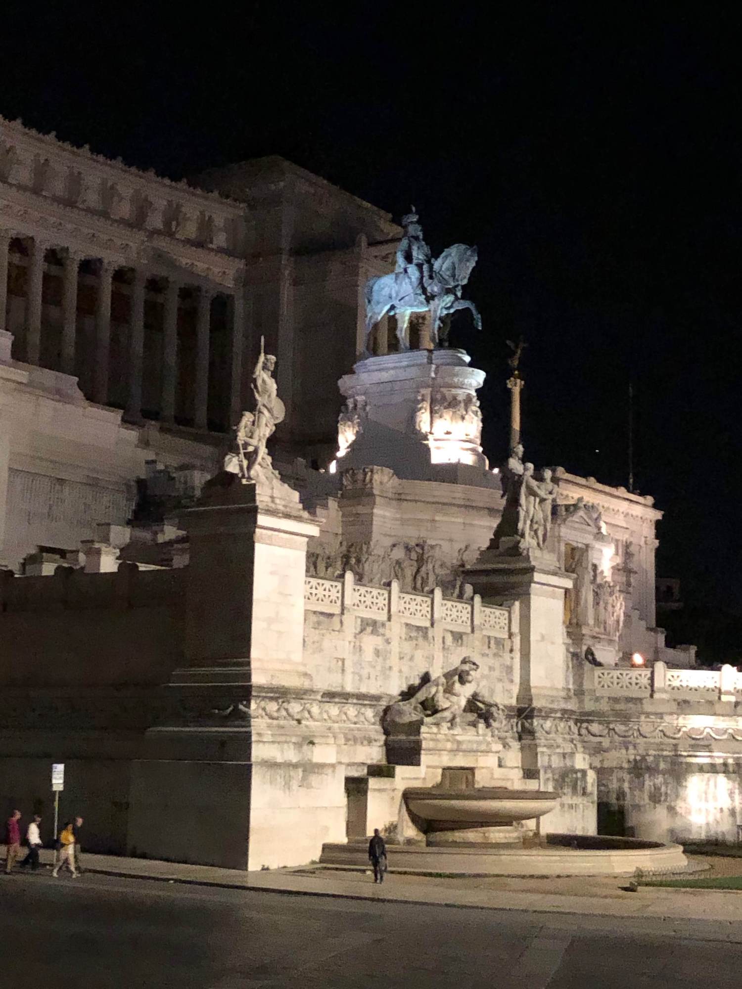 48 ore a Roma tra monumenti e un quartiere boho zigzagmom rione monti 6